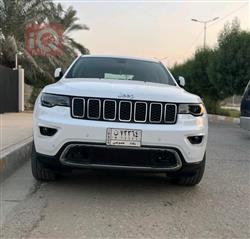 جیپ گراند شیرۆکی